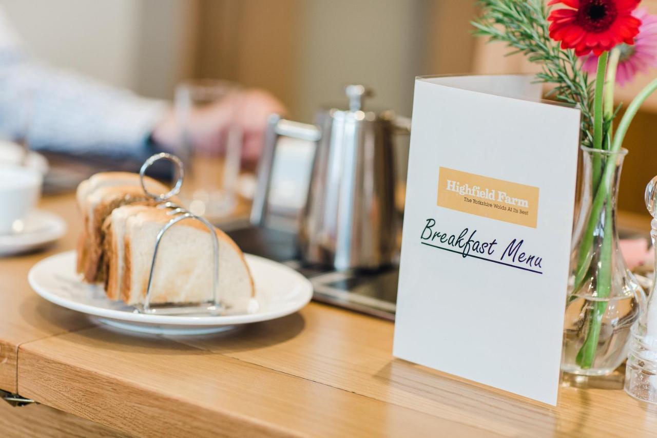 Wold Escapes, Highfield Farm Bed and Breakfast Driffield Eksteriør billede