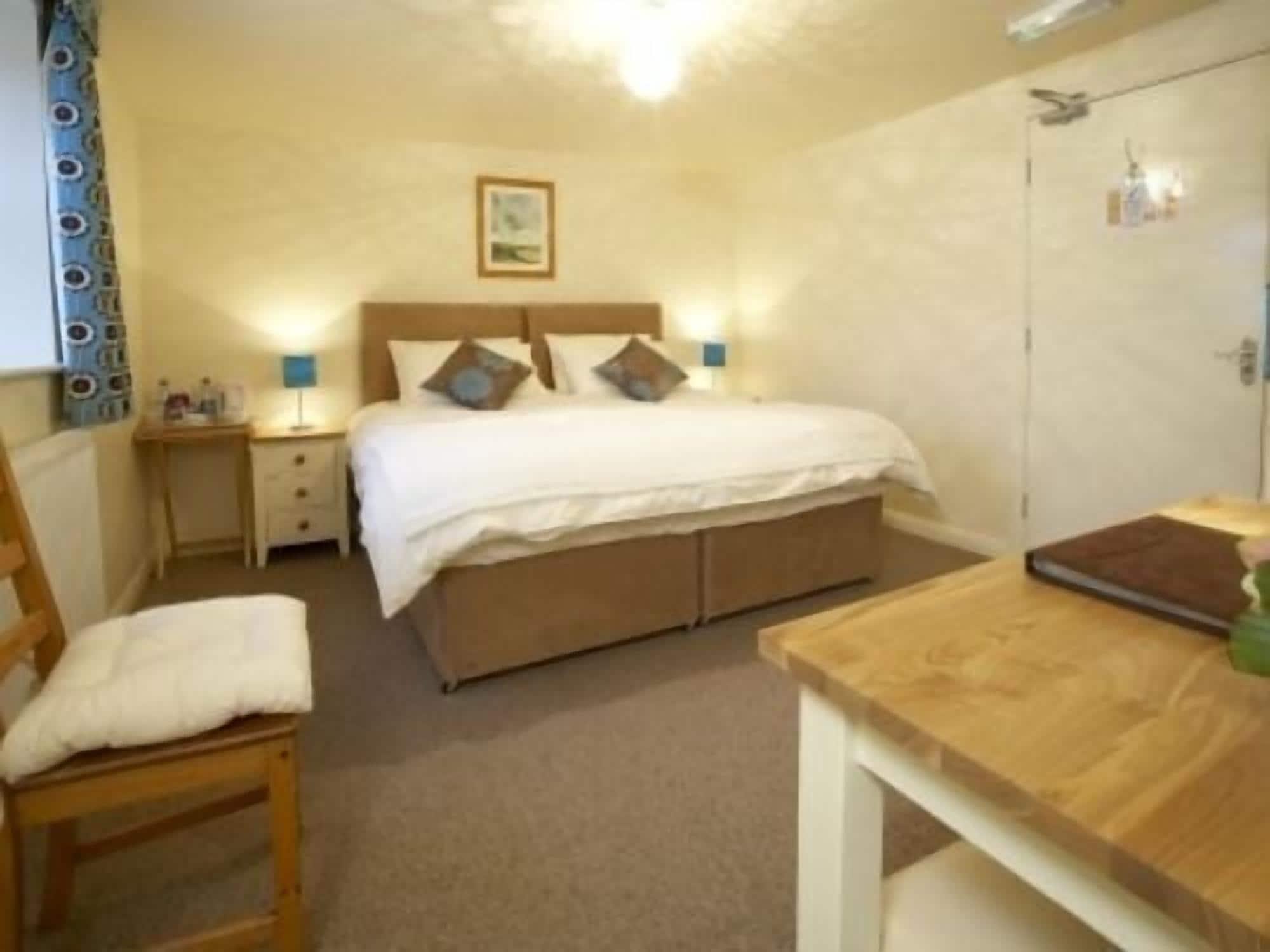 Wold Escapes, Highfield Farm Bed and Breakfast Driffield Eksteriør billede