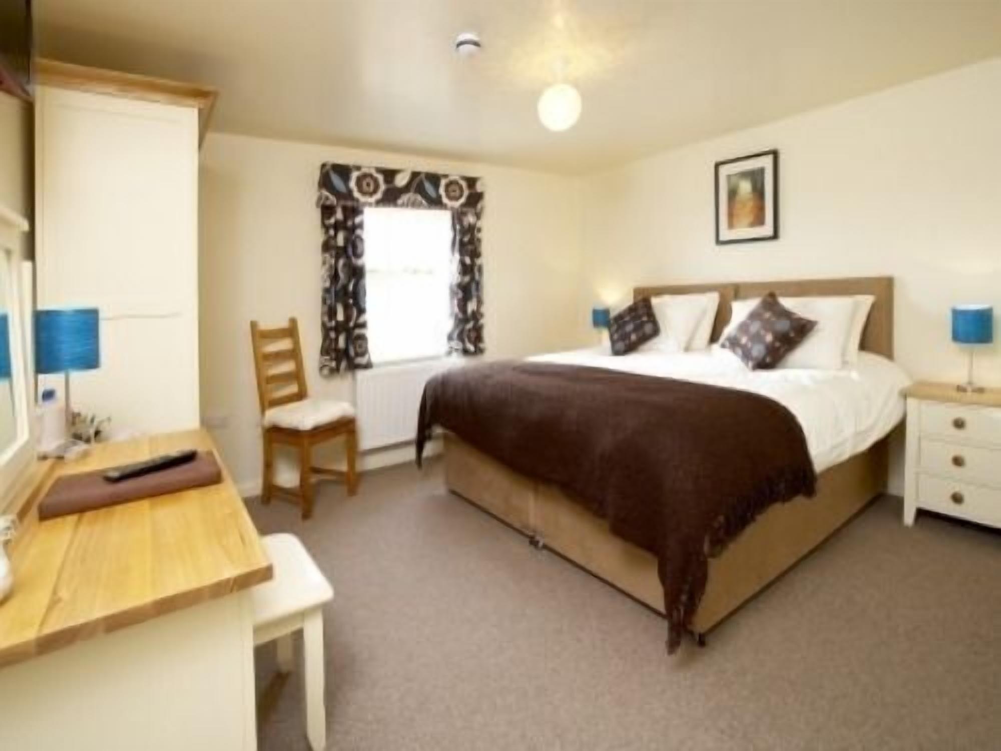 Wold Escapes, Highfield Farm Bed and Breakfast Driffield Eksteriør billede