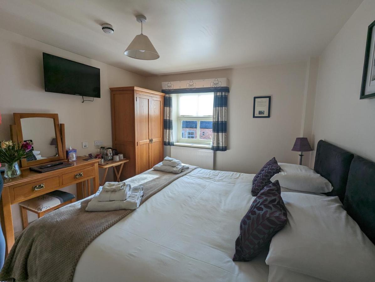 Wold Escapes, Highfield Farm Bed and Breakfast Driffield Eksteriør billede