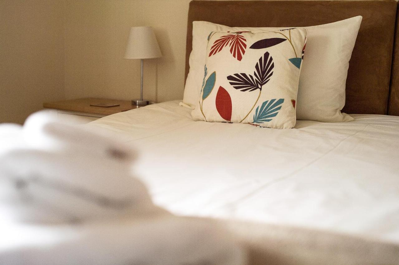 Wold Escapes, Highfield Farm Bed and Breakfast Driffield Eksteriør billede